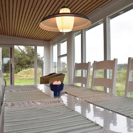 Four Bedroom Holiday In *